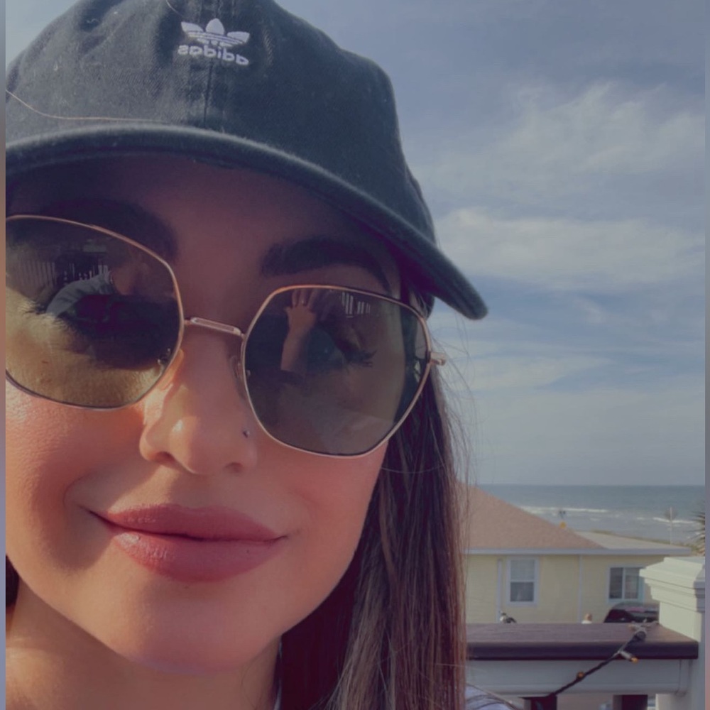 Meet your Posher, Melissa